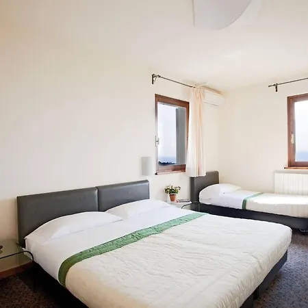 Ξενοδοχείο Casa Oliva Borgo Del Benessere Delle Marche 3*