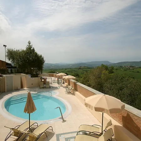 Casa Oliva Borgo Del Benessere Delle Marche Hotel 3*