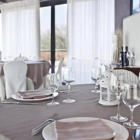 Casa Oliva Borgo Del Benessere Delle Marche فندق 3*